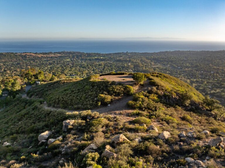 Hilltop homesite at 917 Park Lane in Montecito with views over Montecito to the Pacific Ocean and Channel Islands