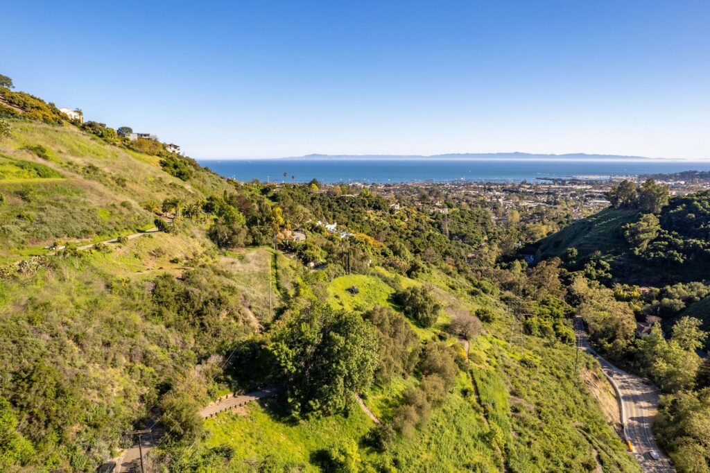 Looking over Santa Barbara to the Pacific from the foothills